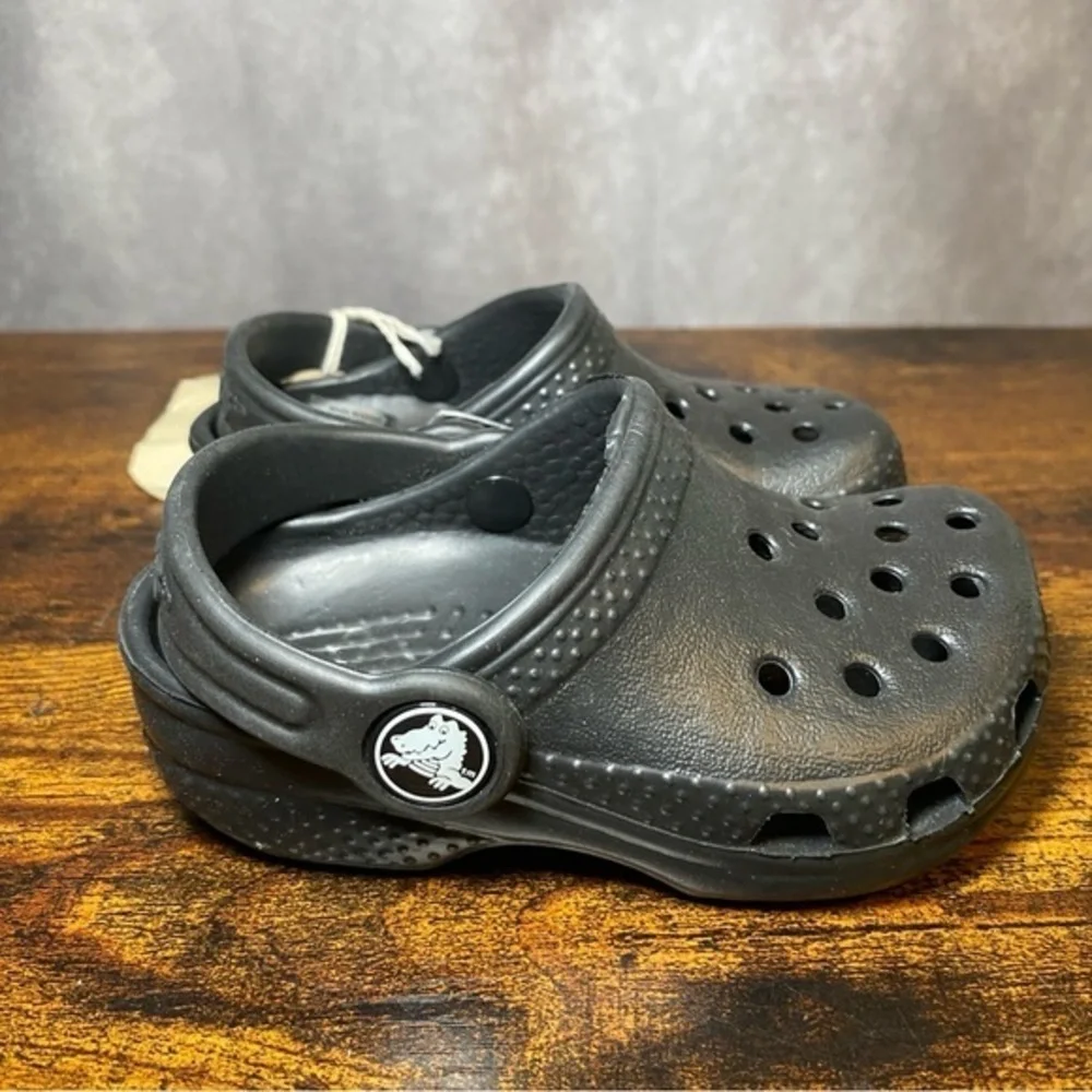 Crocs Unisex Boys Girls Toddlers Black Classic Clogs Shoes‎ - Size 4 5
